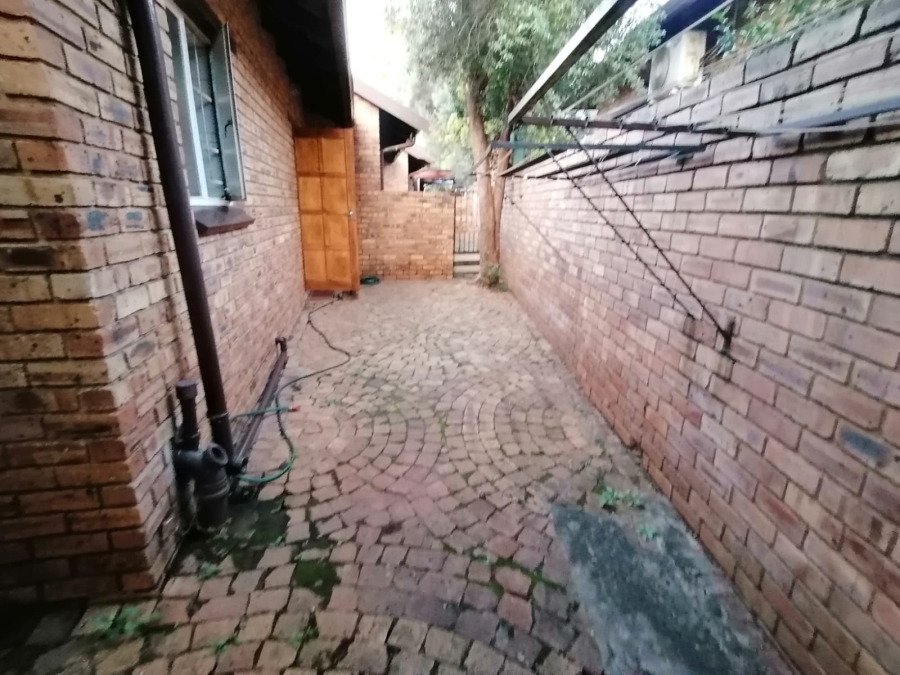 2 Bedroom Property for Sale in Safari Gardens North West